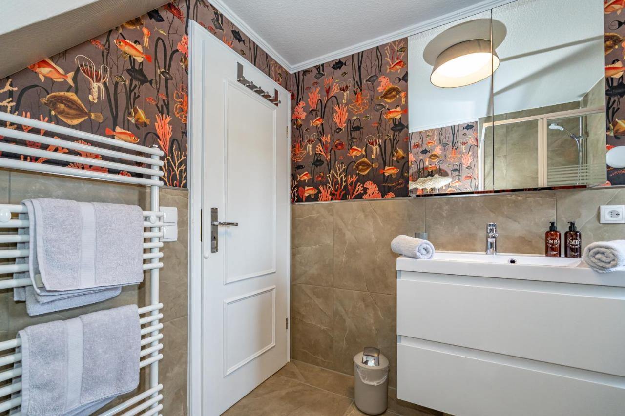 Gemuetliche Wohnung Unter Reet Mit Pool Und Sauna In Кайтум Екстериор снимка